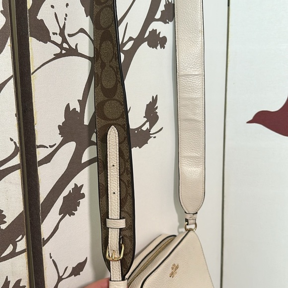 Coach purse - Picture 2 of 8